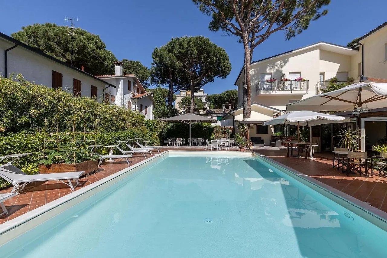 La Tavernetta Marina Romea 3*,  Italië