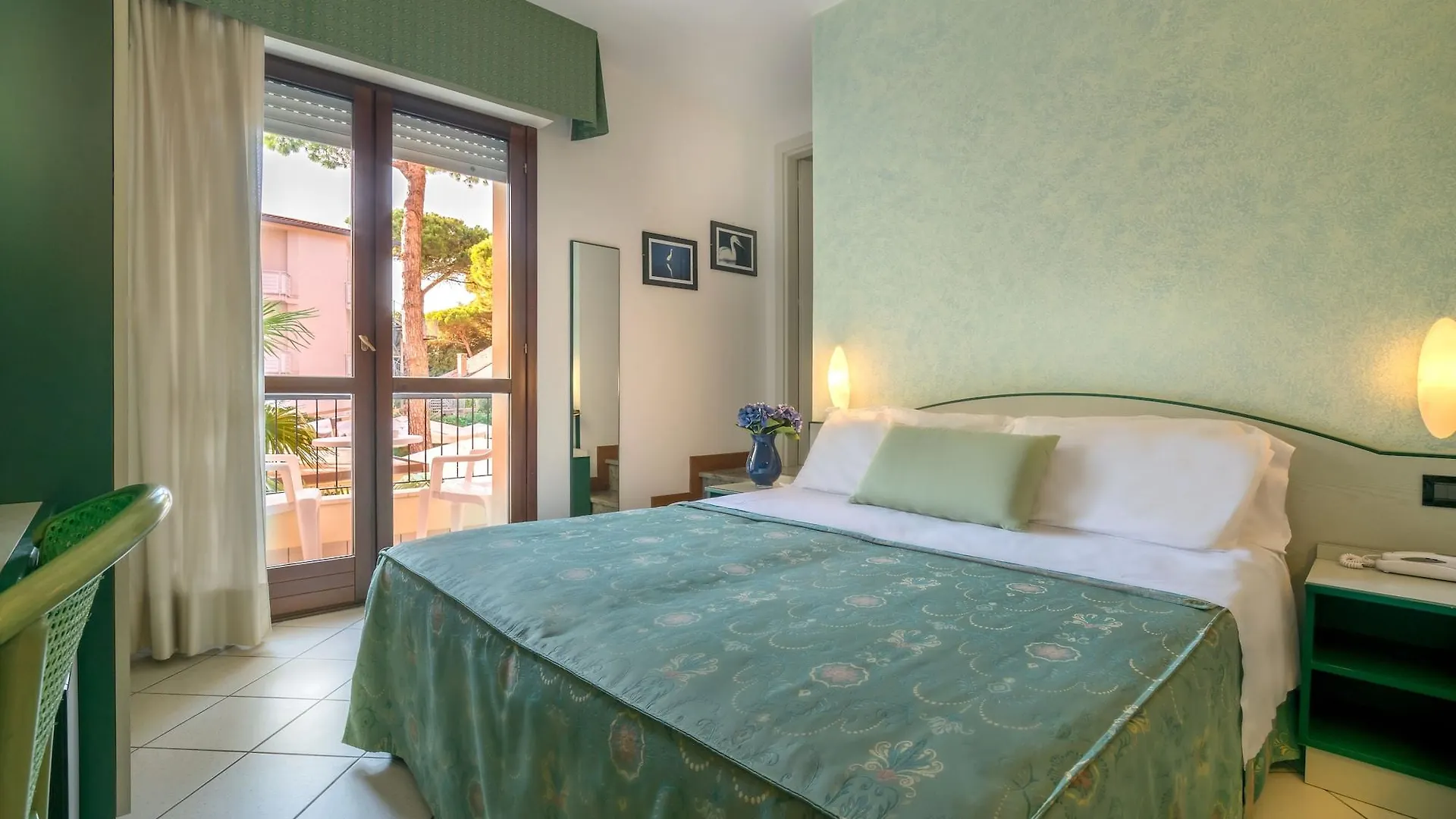 La Tavernetta Marina Romea 3*,