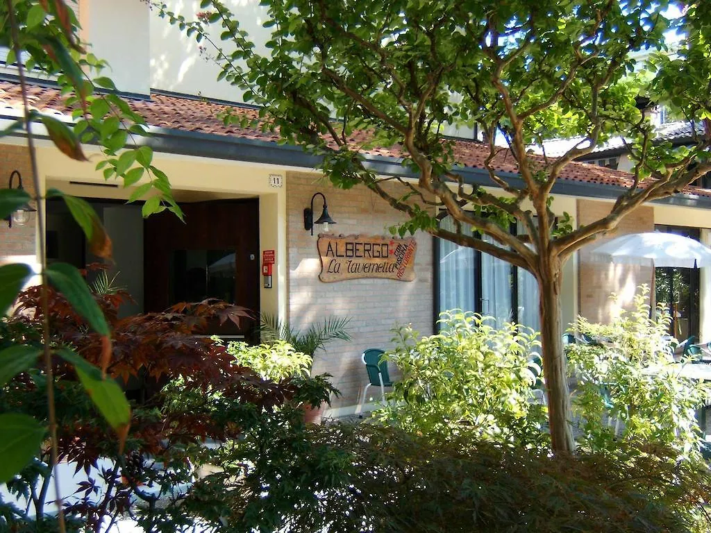 塔温尼塔酒店 玛里纳罗米亚